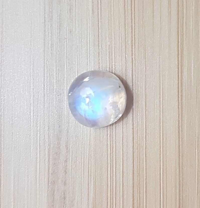 Edelsteine: Regenbogen mondstein 2.5ct – Neu und originalverpackt aus zuerich von Jewlsdesign
