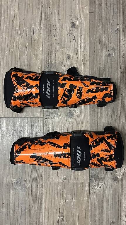 Thor Protezioni & Imbottiture: Motorrad Knie Protektor KTM (Thor Force) – Usato da Sissach venduto da ranido65