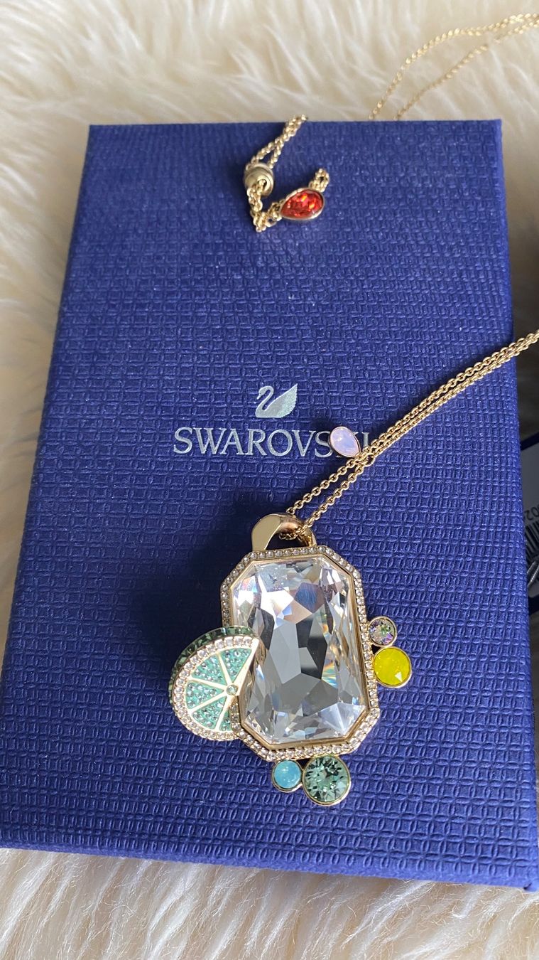 Swarovski Catenine: Swarovski Halskette goldfarben mit Steinen – Nuovo (secondo la descrizione) da Wohlen AG venduto da Dorigos