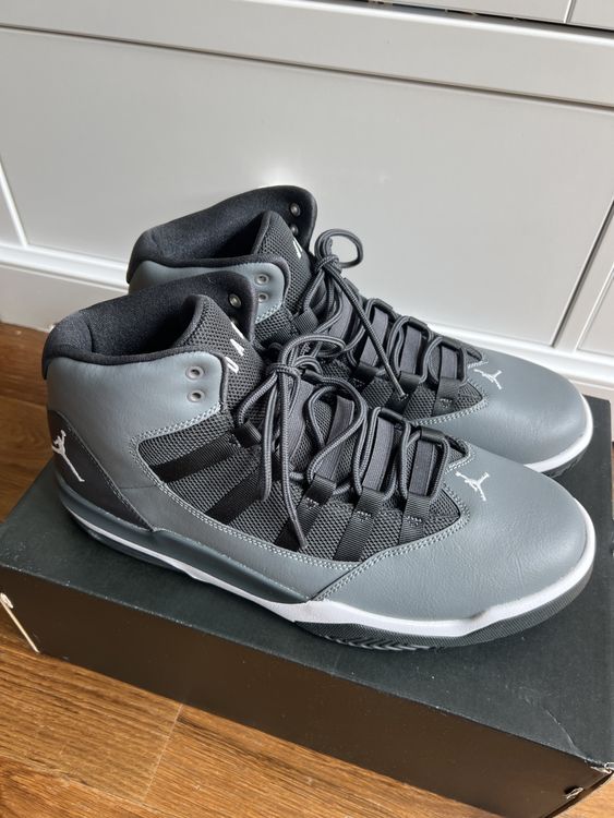 Nike Air Jordan Max Aura Smoke Grey Size 11 45EU New! (Neuf