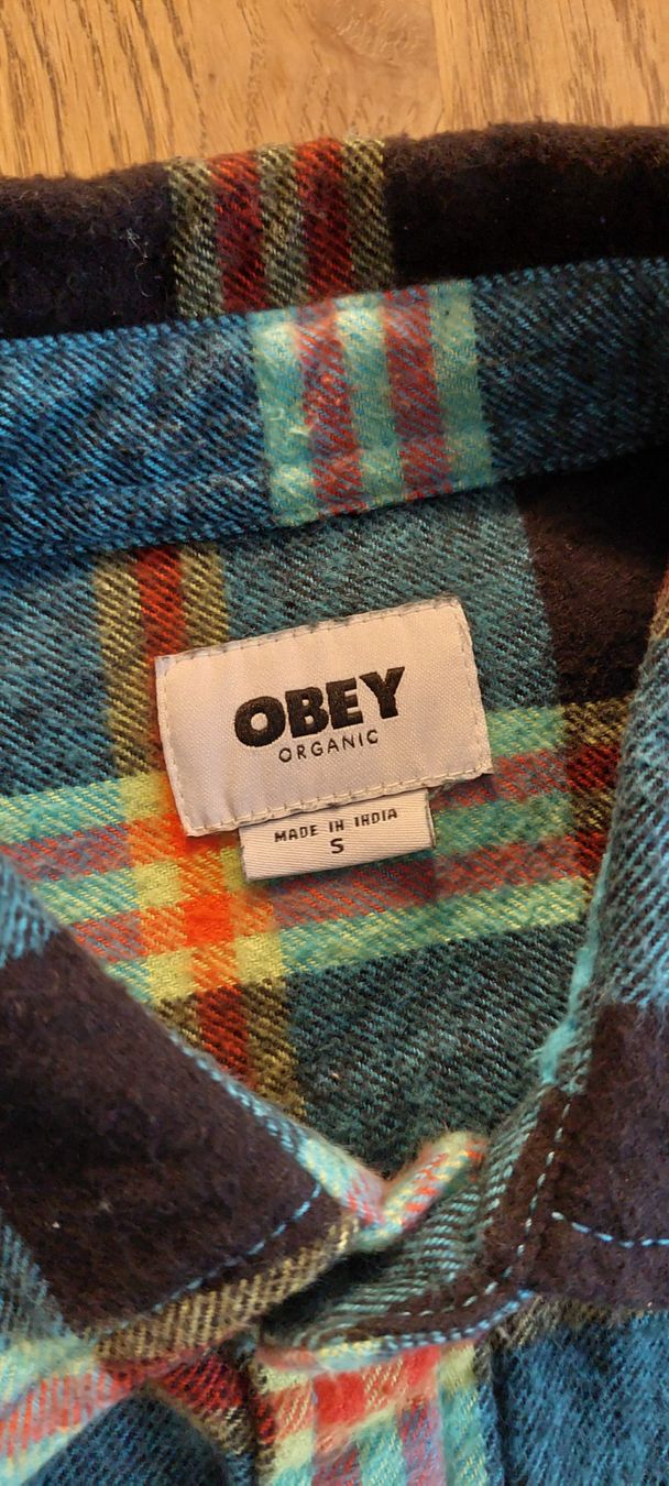 Camicie: Design Flanellhemd von OBEY – Usato da Bern venduto da davidepi 1