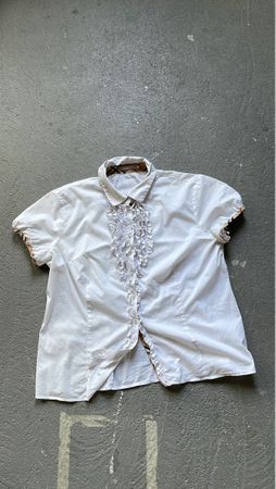 Damen Bluse // Burberry weiss mit Rüschchen