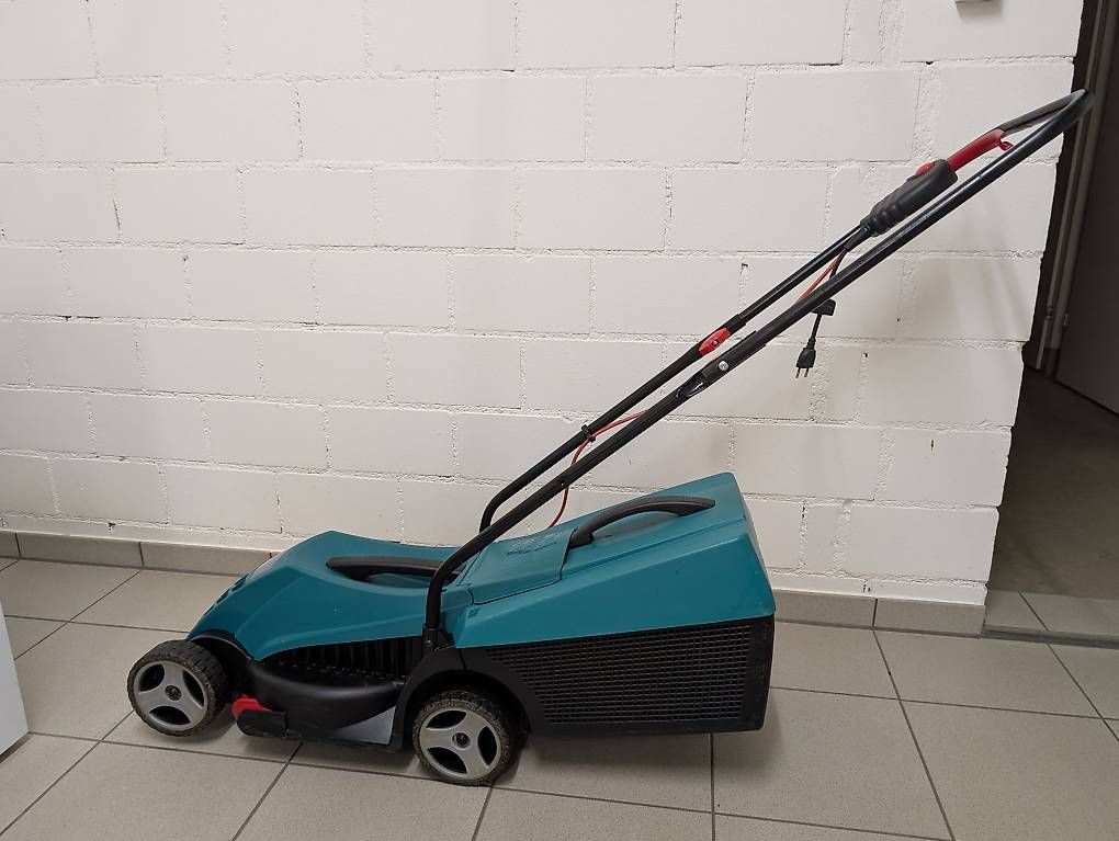 Bosch Tagliaerba: Bosch  Rasenmäher – Usato da Wilen b. Wollerau venduto da ela_r8zl
