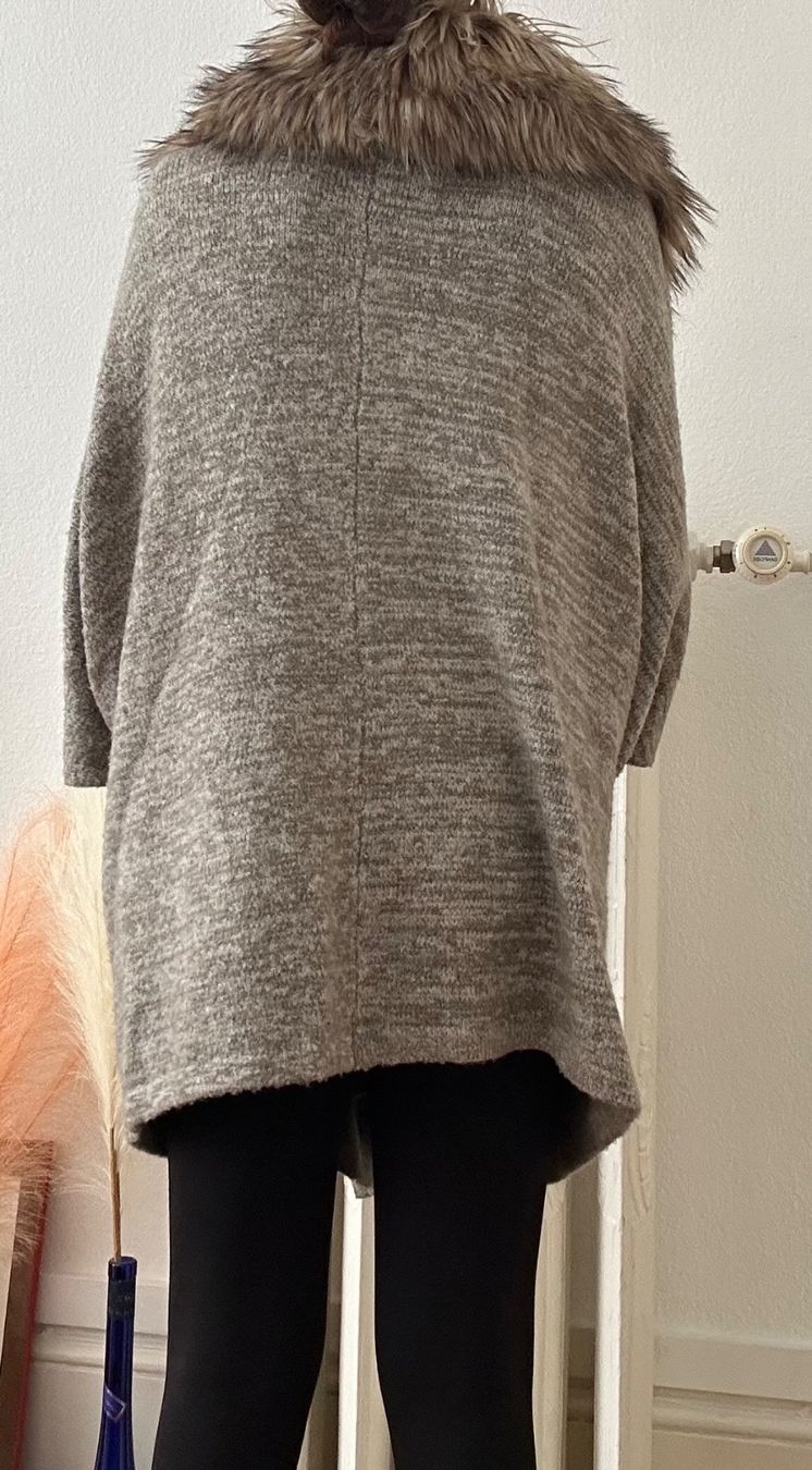 Autres vêtements femmes: Veste cape – D'occasion à Lausanne par dre_th8k 6