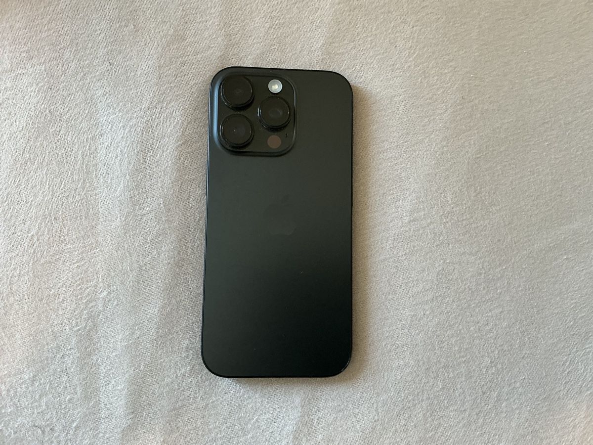 Apple Telefoni cellulari / Smartphones: iPhone 16 Pro 128GB Space Black mit Zubehör – Usato da Küssnacht am Rigi venduto da ale_y8cv 3