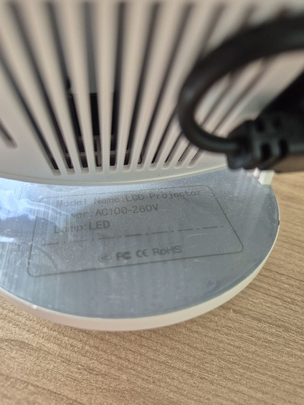 Proiettori: LCD Projektor – Usato da Rotkreuz venduto da tamara_10 2