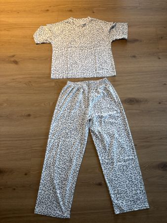 Pyjama Set Damen weiss grau Leopardenmuster Grösse M
