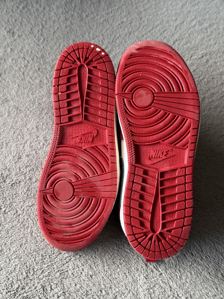 Jordan Scarpe per ragazzi: Chaussures Nike Air Jordan 1. Taille 33.5 – Usato da Montreux venduto da DMtop 4