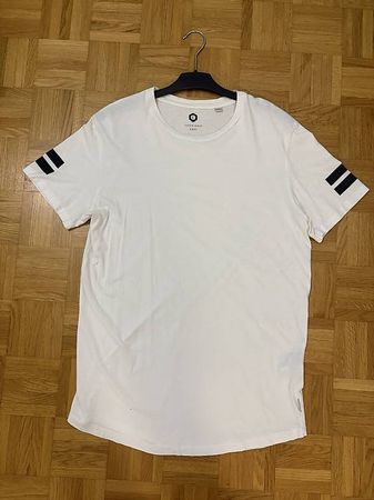 T-Shirt in Weiss