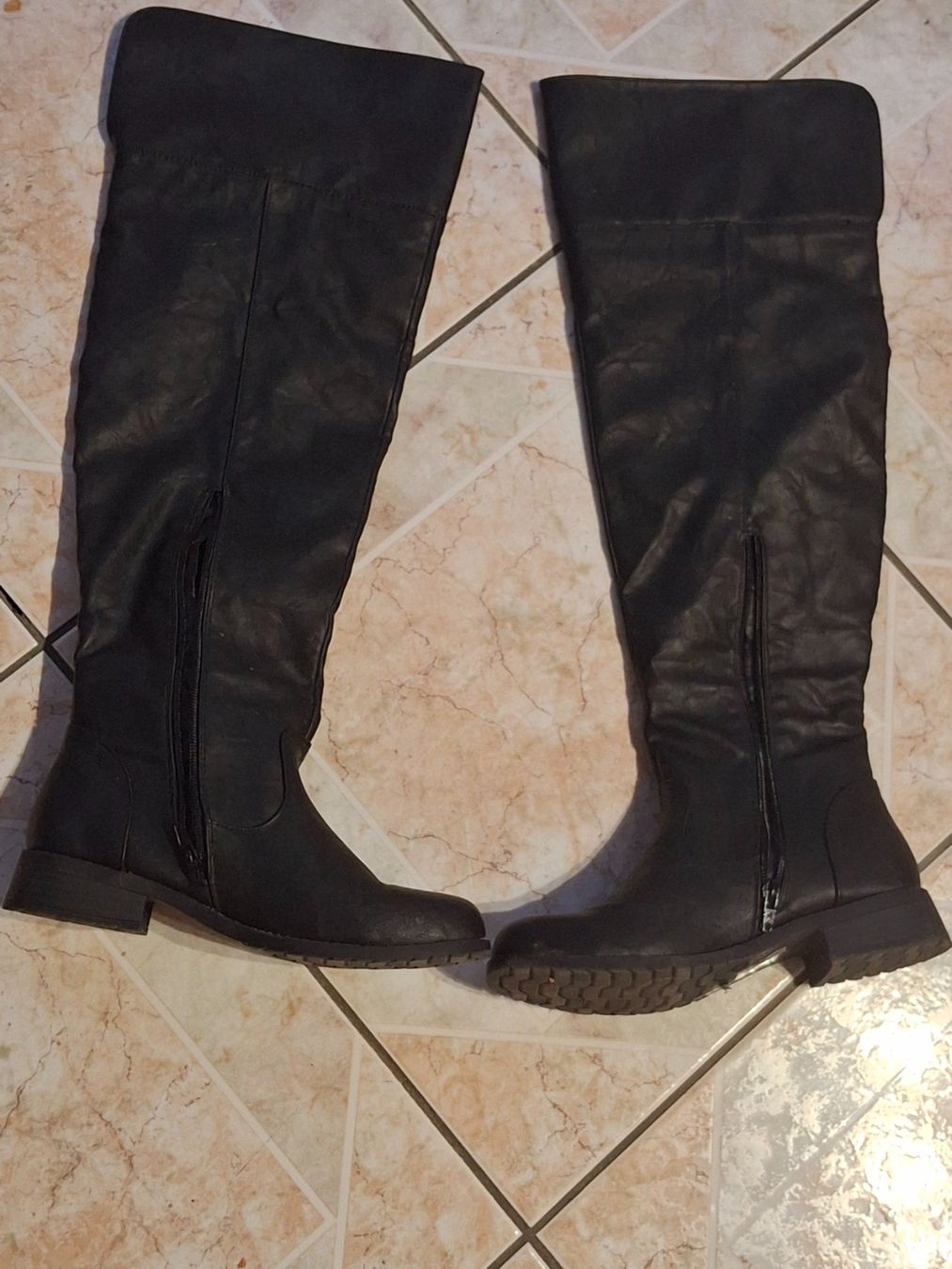 Damenschuhe: Longue botte - cuissarde grandeur 37 – Gebraucht aus Villiers von san_jn5w 2