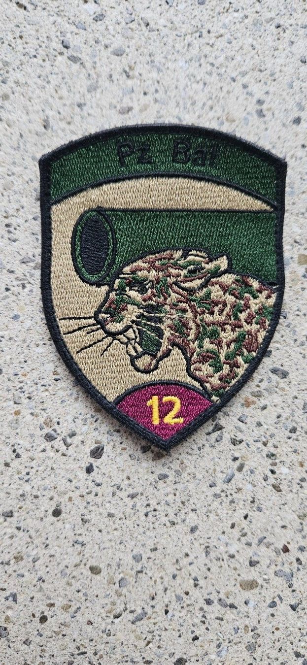 Schweizer Armee Placchette & Badge: *** Badge Panzer mit klett *** – Nuovo e nell'imballaggio originale da Riedholz venduto da fr_sIruP