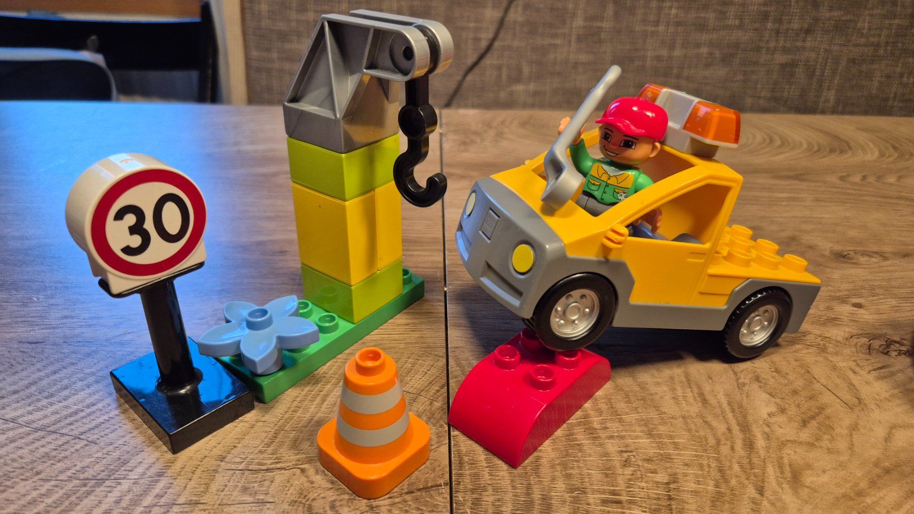 Lego Spielzeuge: Duplo Feuerwehr, Polizei, Autowerkstatt – Gebraucht aus Adelboden von afkcamper 1