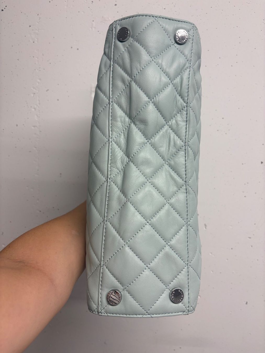 Michael Kors Borse da donna: Michael Kors Leder Shopper Susannah hellblau mint silber – Nuovo (secondo la descrizione) da Regensdorf venduto da secondchancefashion 7