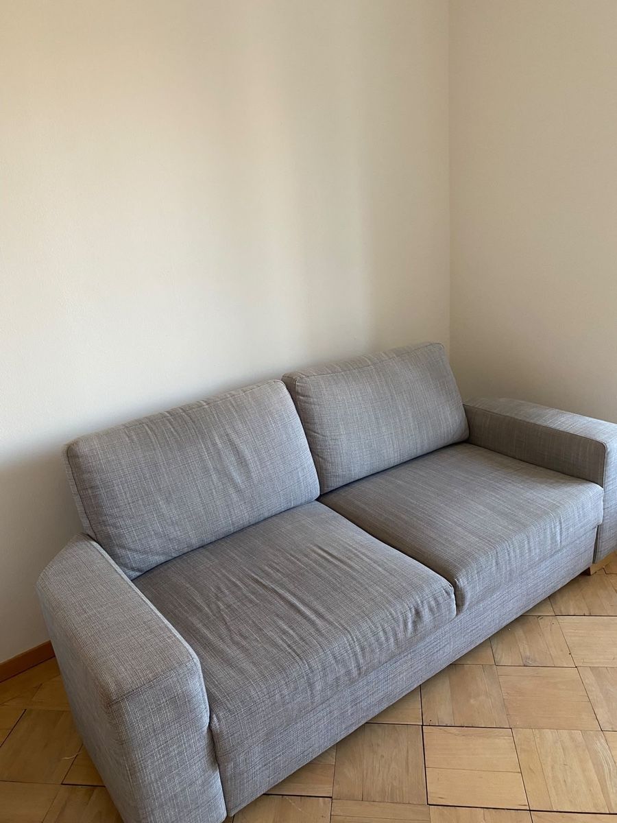 Divani: Grey 2 Seater Sofa - Used  – Usato da Zürich venduto da yis_h2ms 1