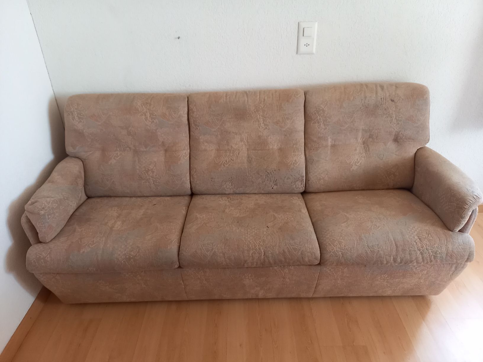 Divani: Sofa – Usato da Schenkon venduto da adano