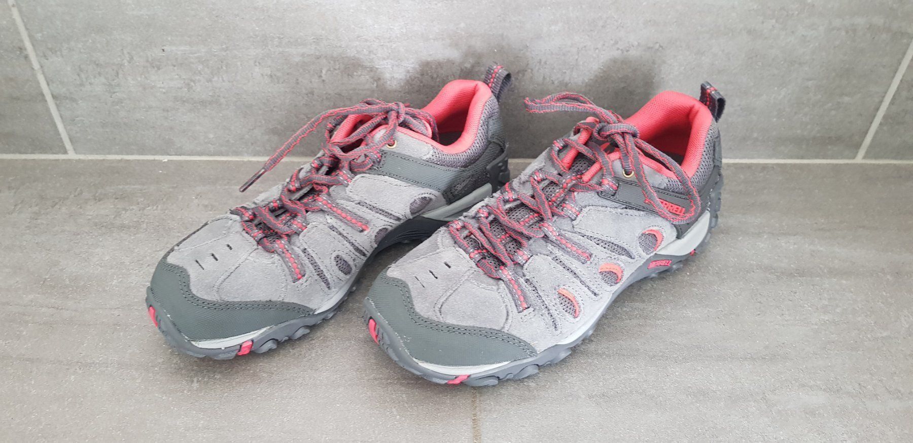 Merrell Scarpe per ragazze: NEU - MERREL Wanderschuhe gr. 37 – Nuovo e nell'imballaggio originale da Mezzovico venduto da maemy 2