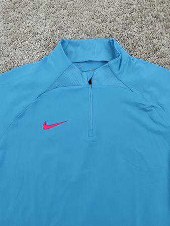 Nike Trainingsshirt Dri-FIT Hellblau, Grösse L - Top!