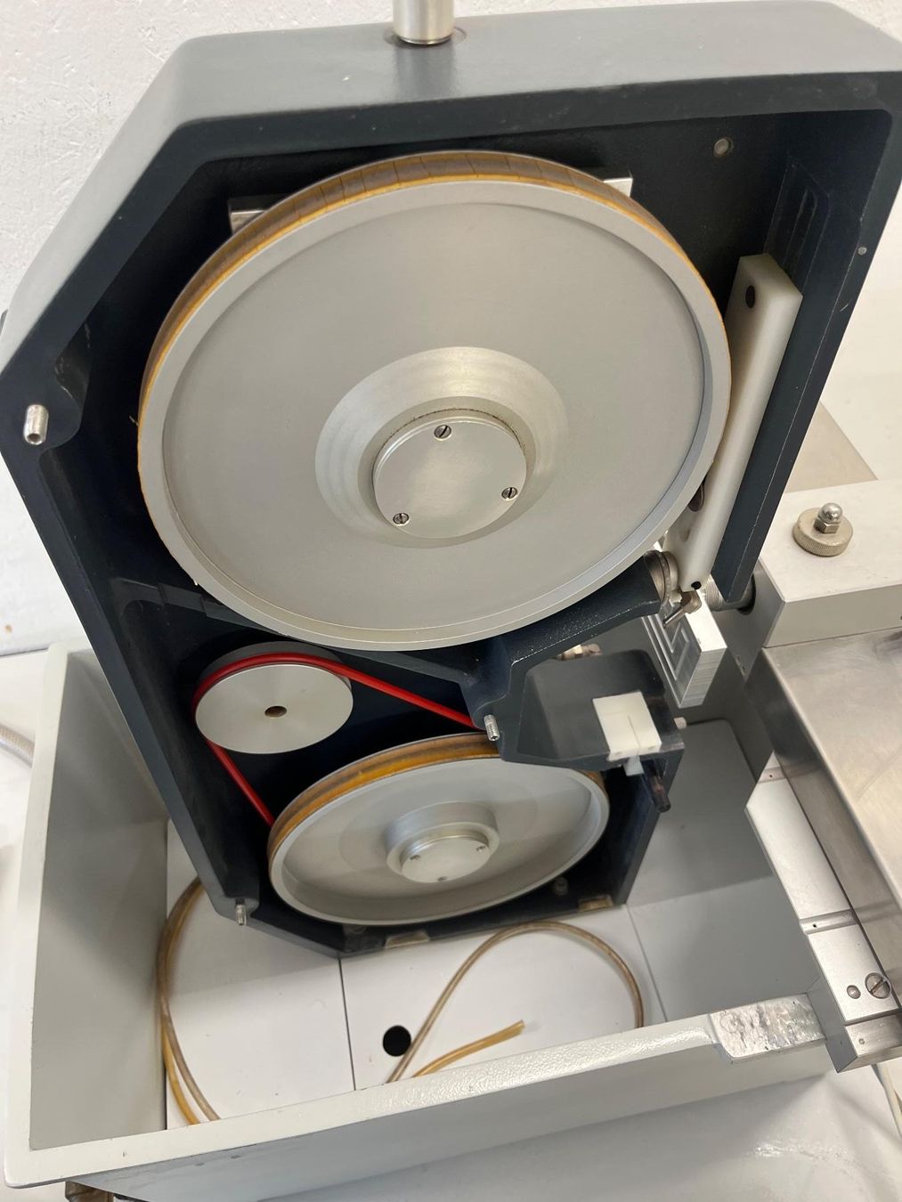 Accessori da laboratorio: EXAKT 300 Pathologische Bandsäge – Usato da Niederdorf venduto da LeptonAG_Labor 7