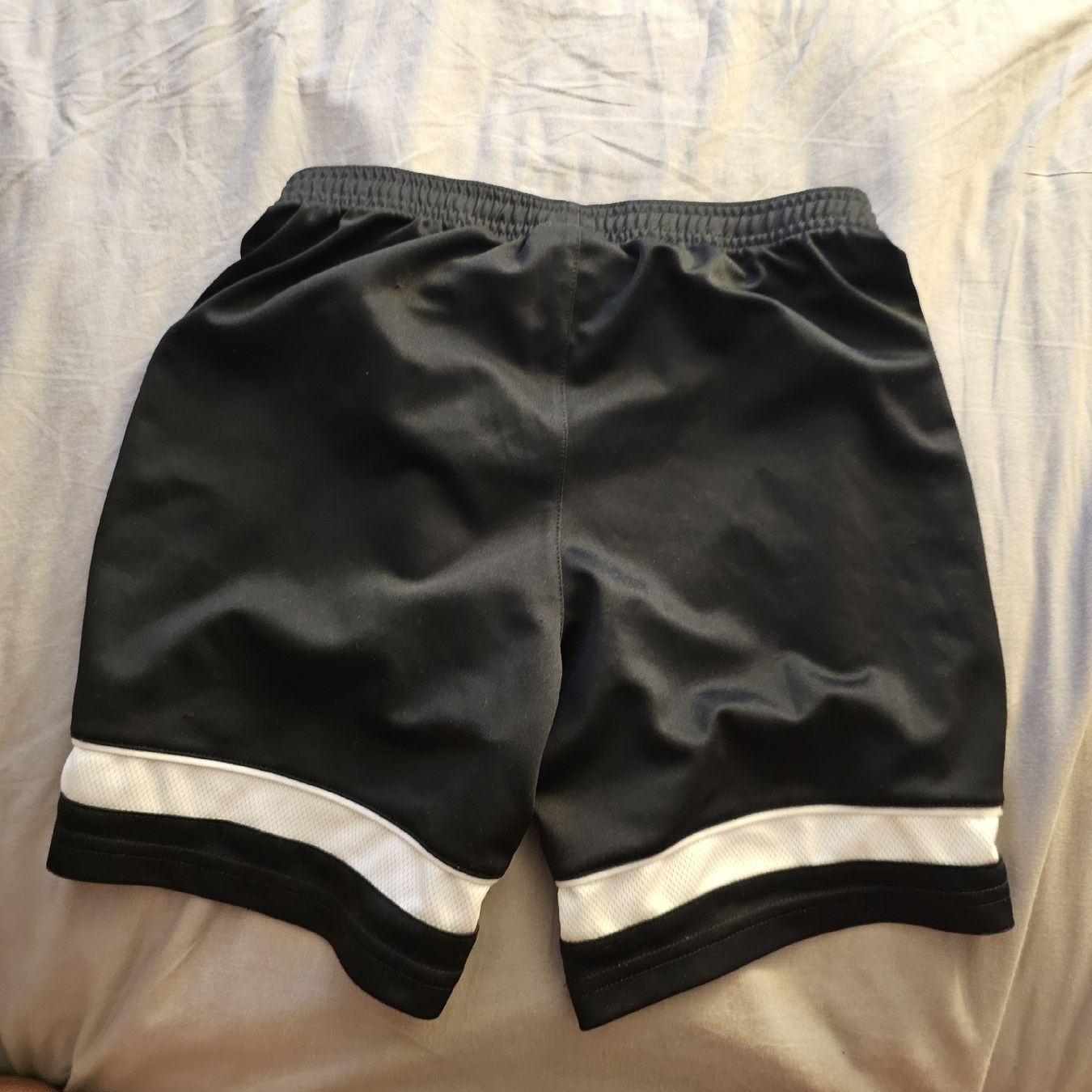 Nike Pantalons: nike hose schwarz – Neuf (Voir description) à Bern par Helloooo 1