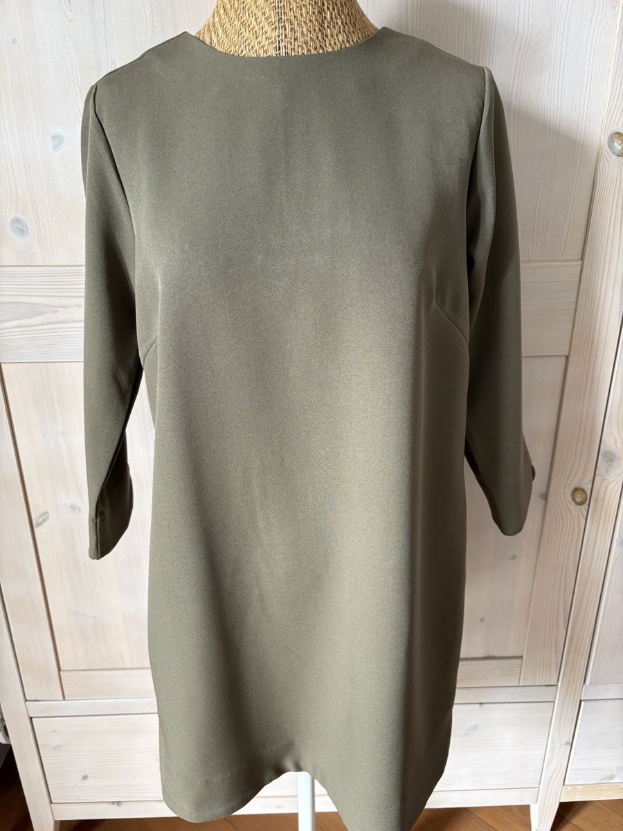 Vestiti: olivgrünes Kleid Gr.M – Usato da Baden venduto da jdif