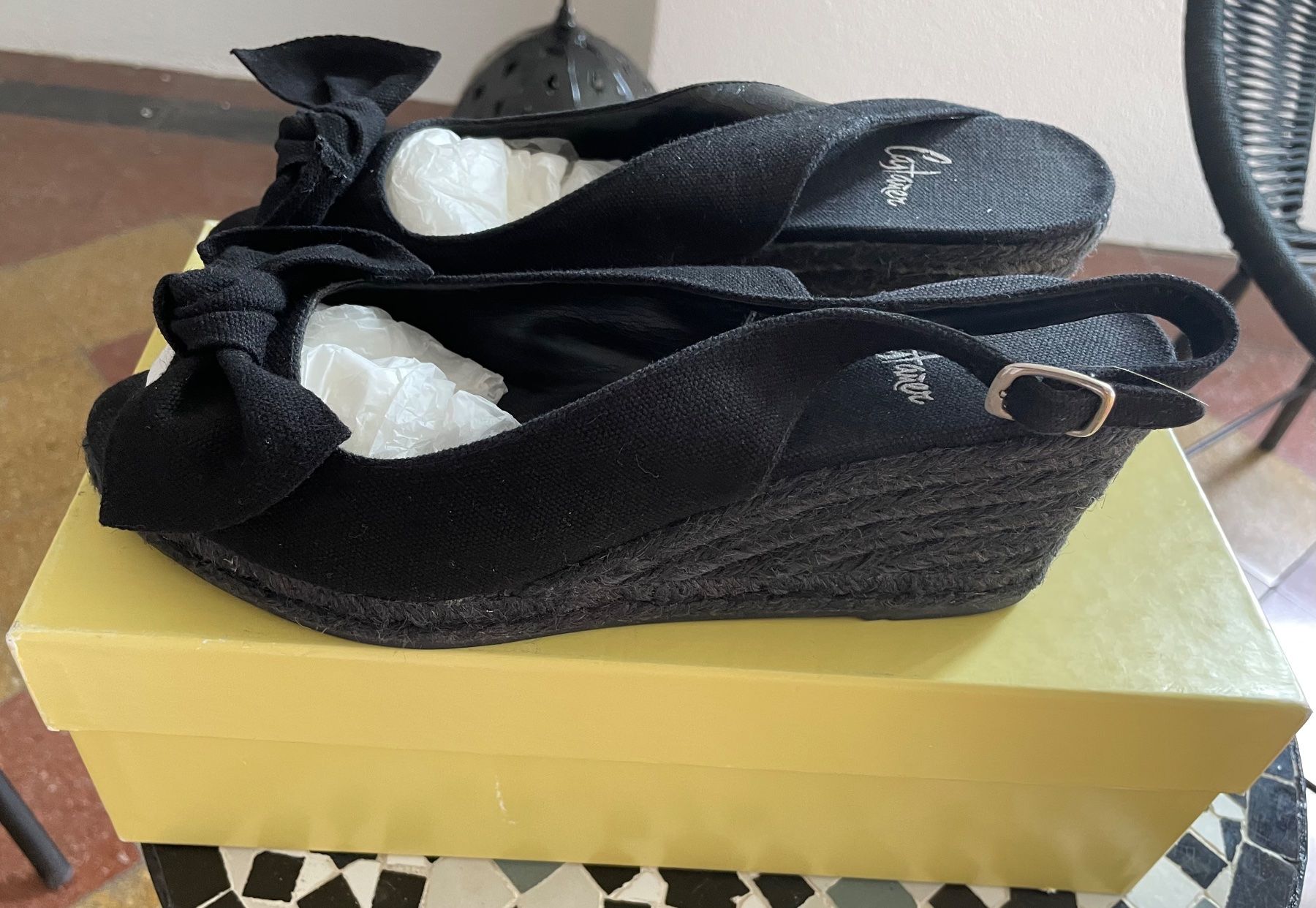 Chaussures femmes: Sandali CASTANER neri con fiocco – D'occasion à Lugano par lor_6rzk
