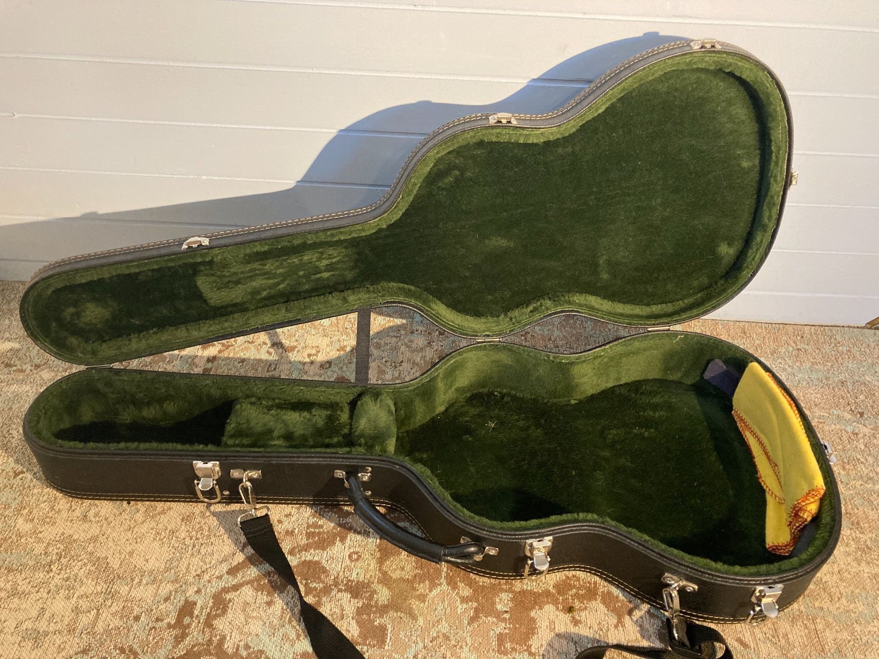 Strumenti musicali: Gitarren Flamenco – Usato da Ringgenberg BE venduto da viv_yl7h 6