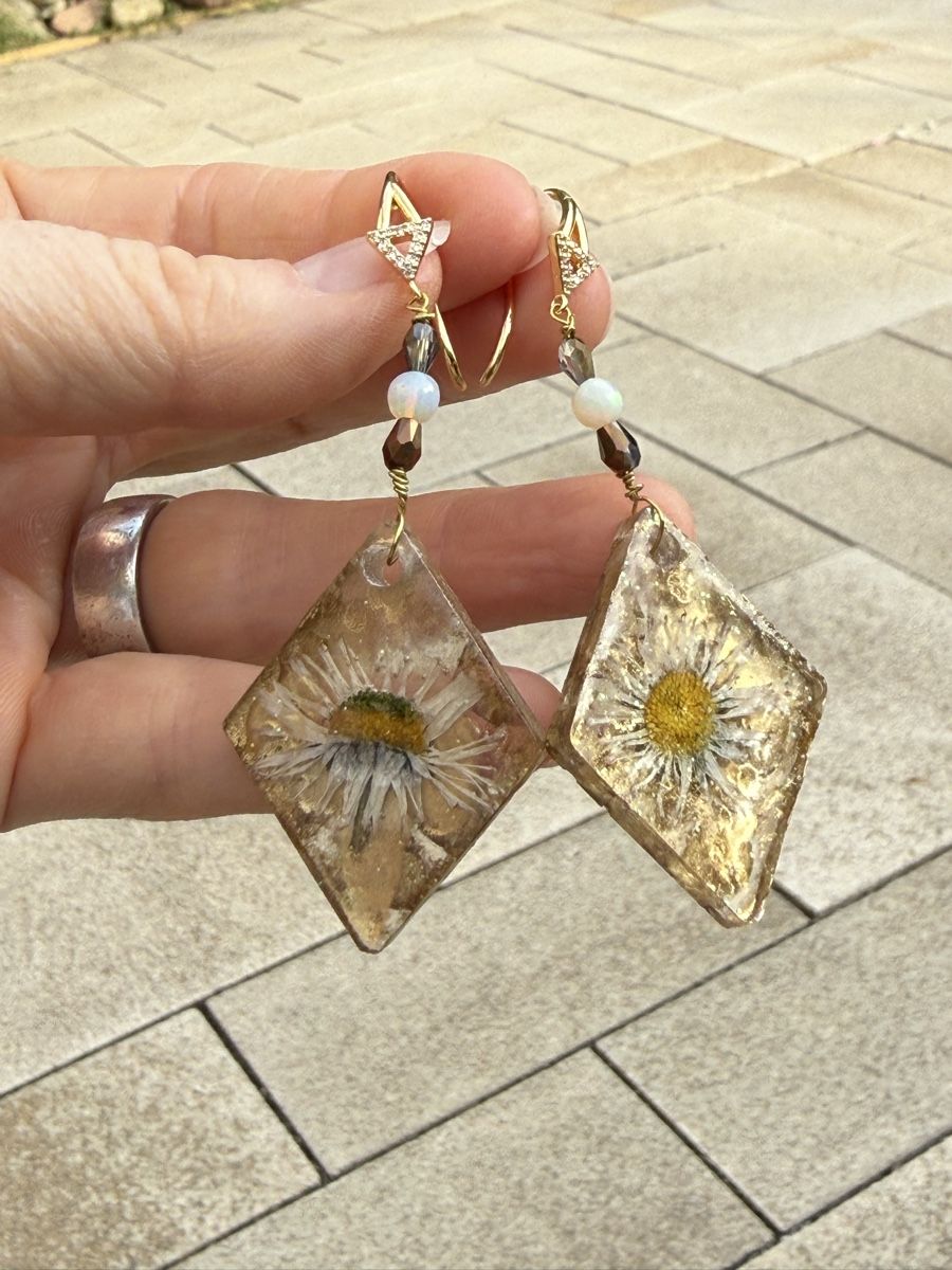 Orecchini pendenti & Orecchini a lobo: Butterblümchen, Opal Ohrringe NEU – Nuovo e nell'imballaggio originale da Basel venduto da Chili007 1