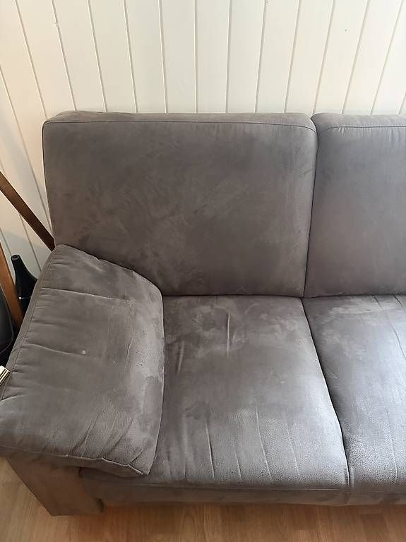 Sofas: Dunkelgraues Ecksofa – Defekt aus Flamatt von MelodieMay 2