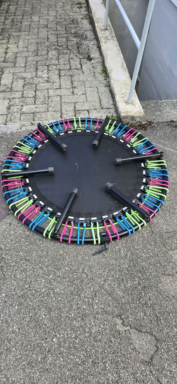 Bellicon Trampolini: bellicon Trampolin 112cm, Klappbeine & T-Bar – Usato da Bellach venduto da Lorrgash 2