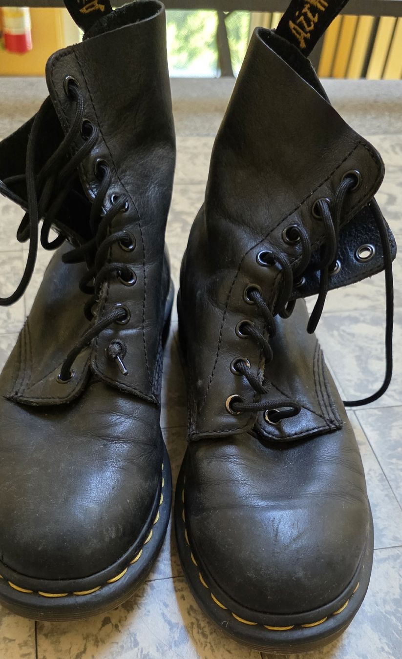 Dr. Martens Scarpe da donna: Dr. Martens  Noire taille 39 – Usato da Yverdon-les-Bains venduto da van_dq65 2
