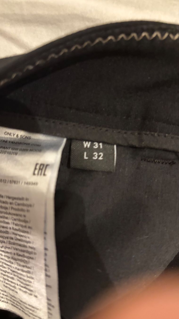Pantaloni: Chino Hose von Only and Sons – Usato da Wermatswil venduto da _nici_13 1