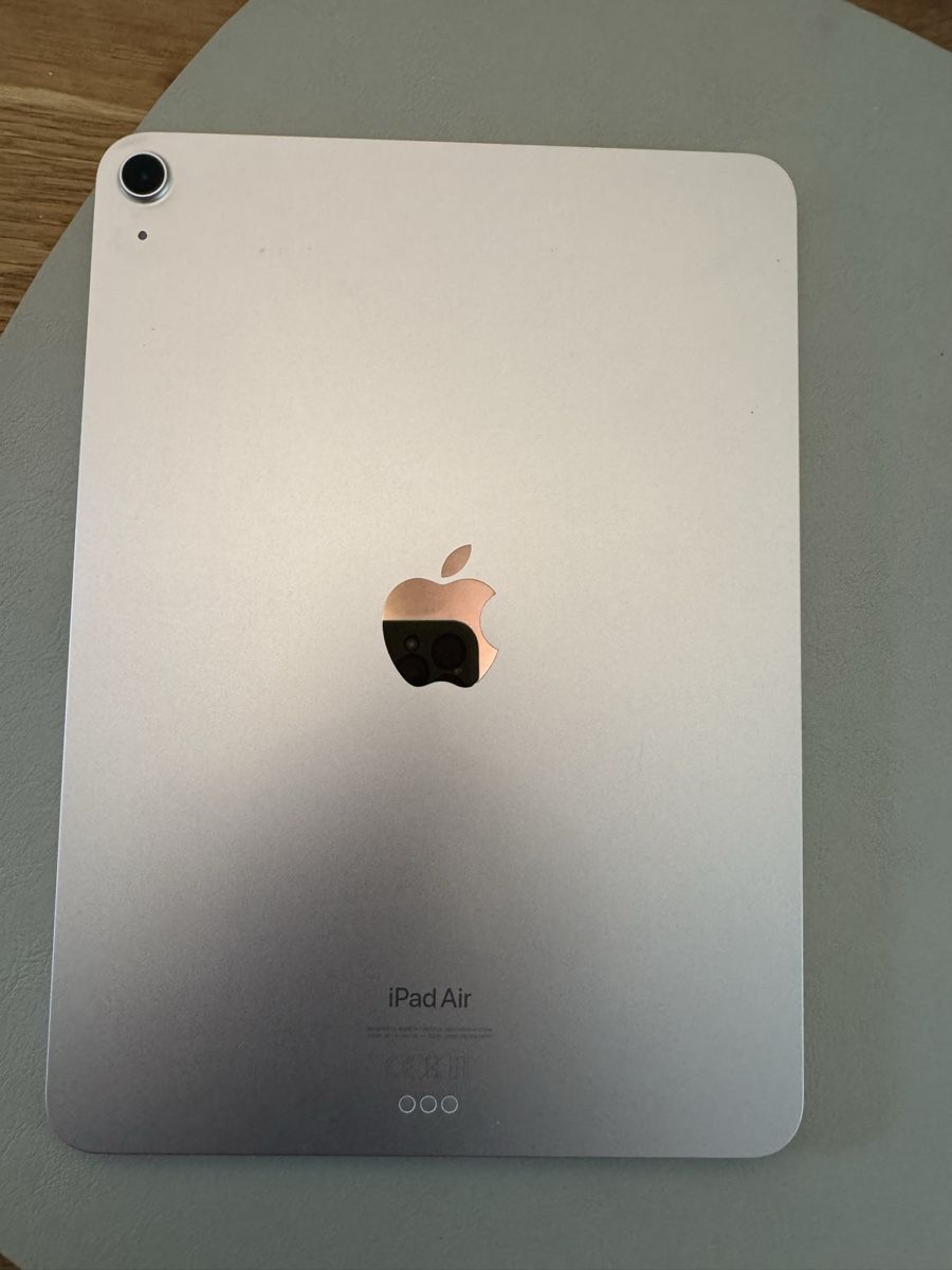 Apple Tablet PC: iPad Air 5  – Difettoso da Adliswil venduto da Busys 1