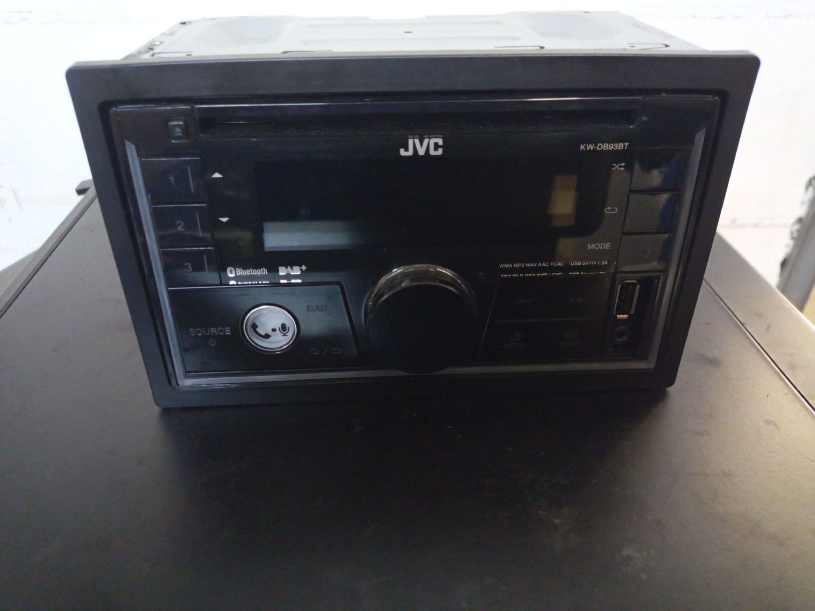 JVC Radio: JVC KW-DB93BT Autoradio mit DAB+ Bluetooth USB – Difettoso da Laupen ZH venduto da SportcarsLaupen