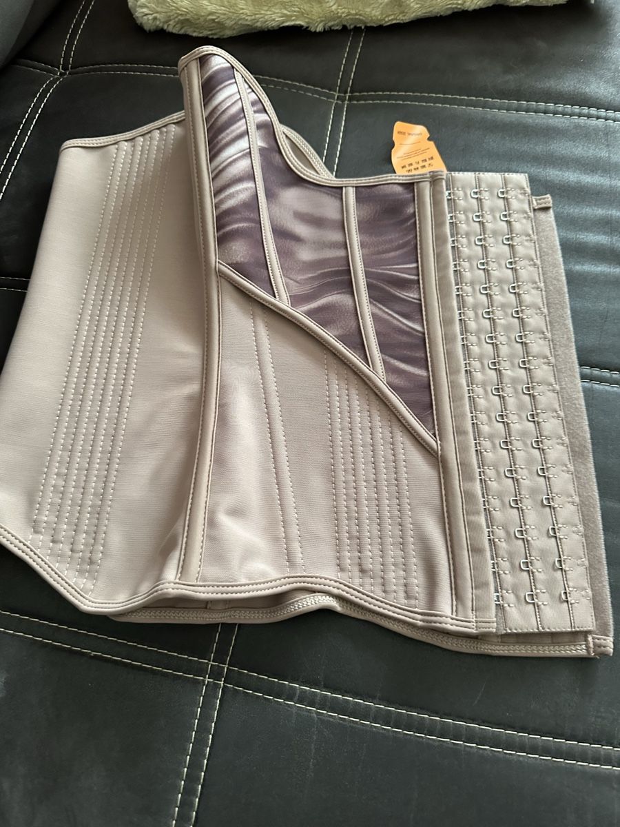 Altra biancheria intima: Damen Bauchkontrolle Gr/L – Nuovo (secondo la descrizione) da Basel venduto da Ivana_4 1