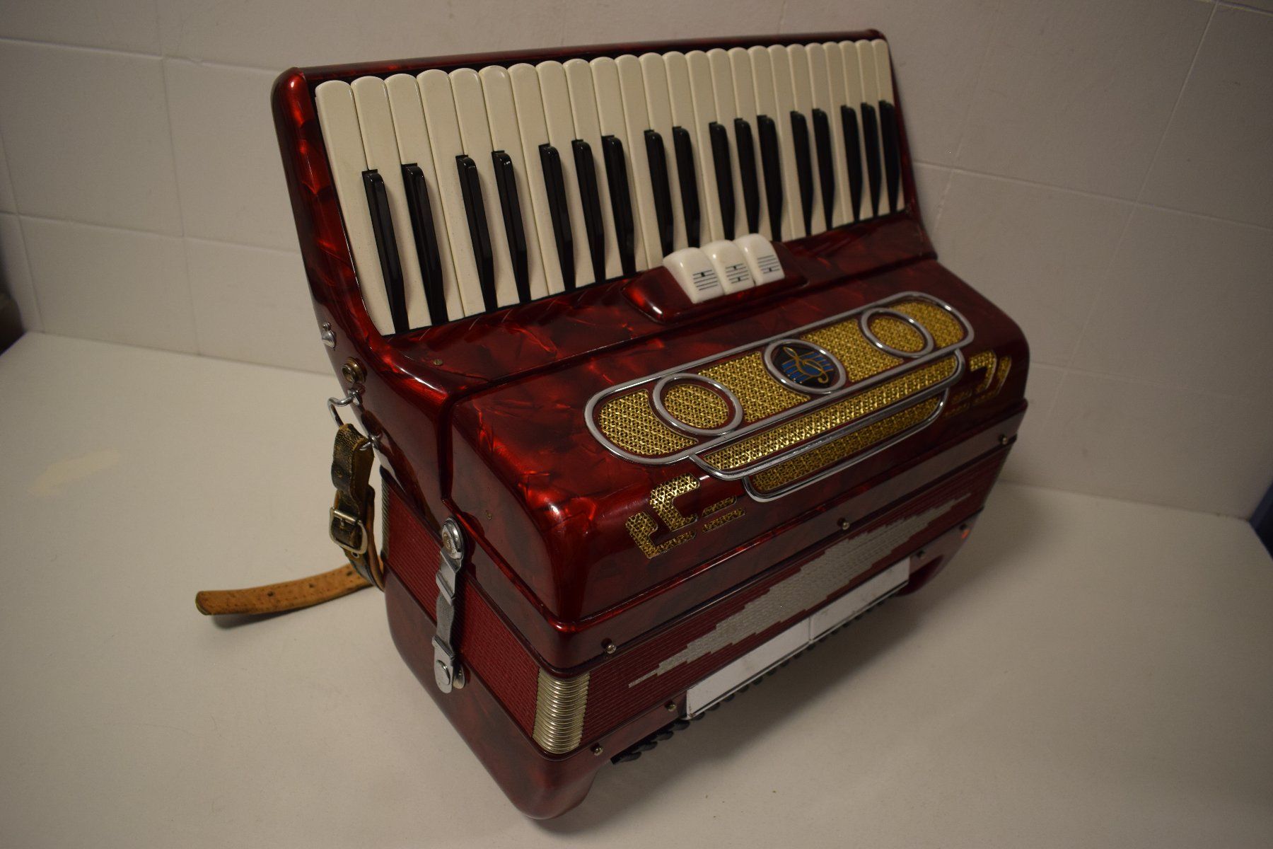 Strumenti musicali: Akkordeon chromatisch Victoria – Usato da Zürich venduto da baumusik 1