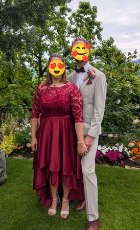 Weinrotes Abendkleid