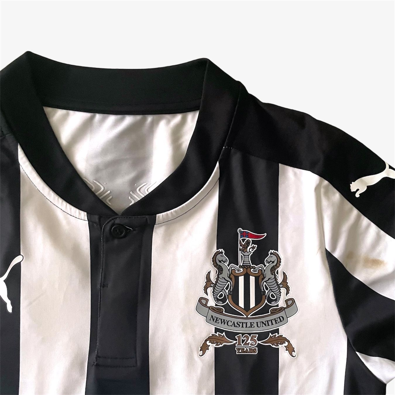 Puma Canottiere & Pantaloni: 2017-18 | Newcastle United (S) – Usato da Savièse venduto da TempsAdditionel 2