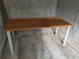 Werkbank mit Buchenholz Arbeitsplatte