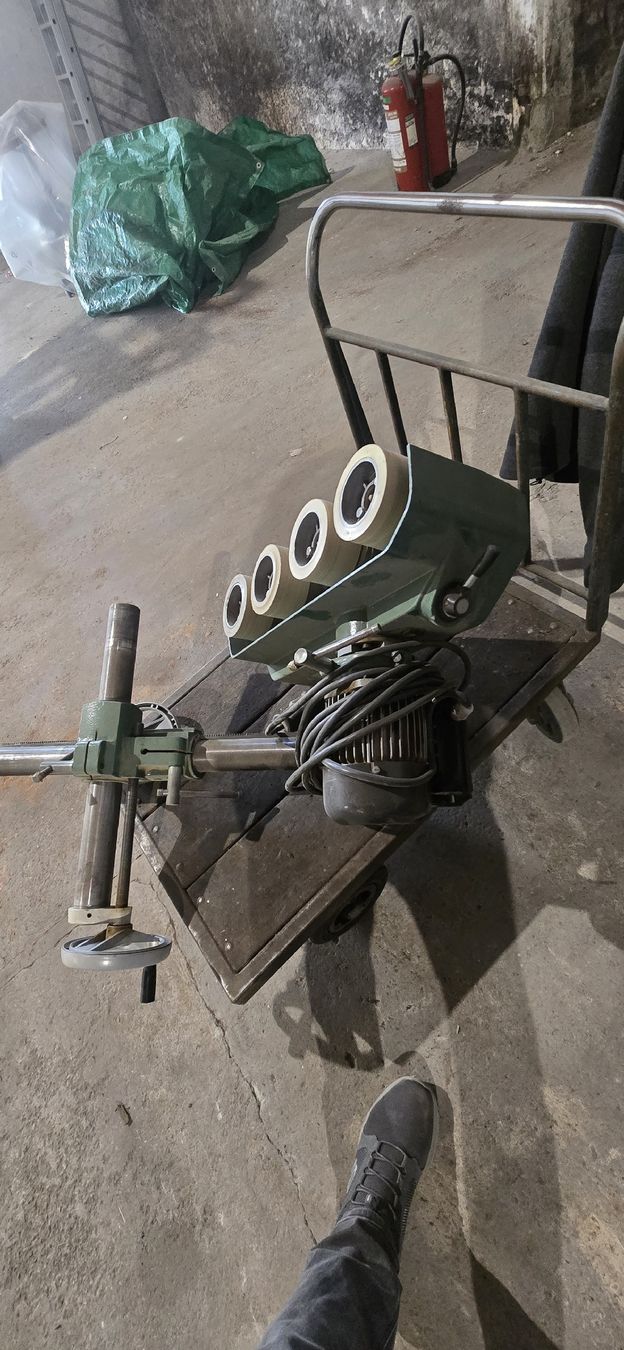 Toutes les machines: Vorschubapparat maschine – D'occasion à Weiningen ZH par ped_fbx2 2