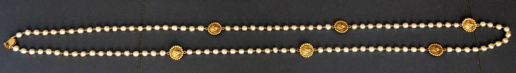 Chanel Catenine: Perlenkette CHANEL collier de perles – Usato da Collonges venduto da Auganien 5