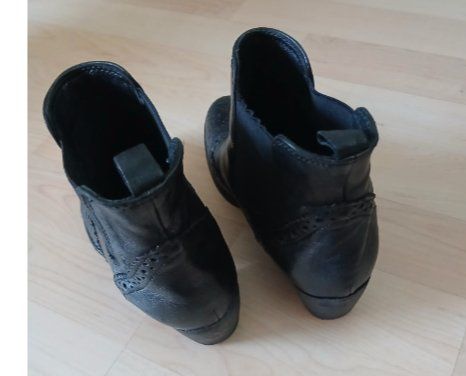 Damenschuhe: Damenschuhe in Grösse 36 – Gebraucht aus Niederönz von Debriefing 2