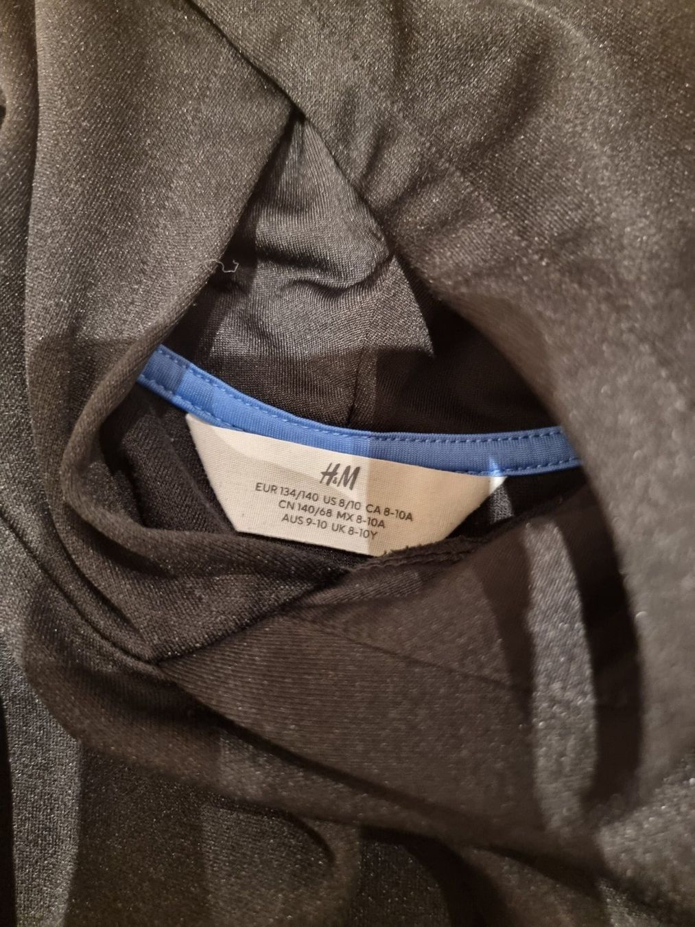 H&M Maglioni & Felpe: 2 H&M Kapuzenpullover, 134/140 – Usato da Buttikon SZ venduto da Limo180 3