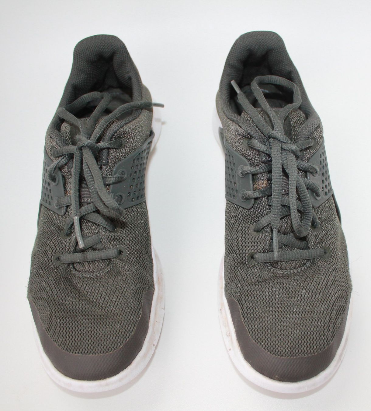 Nike Scarpe da uomo: Baskets Nike t. 41 – Usato da Peseux venduto da Gilloss 1