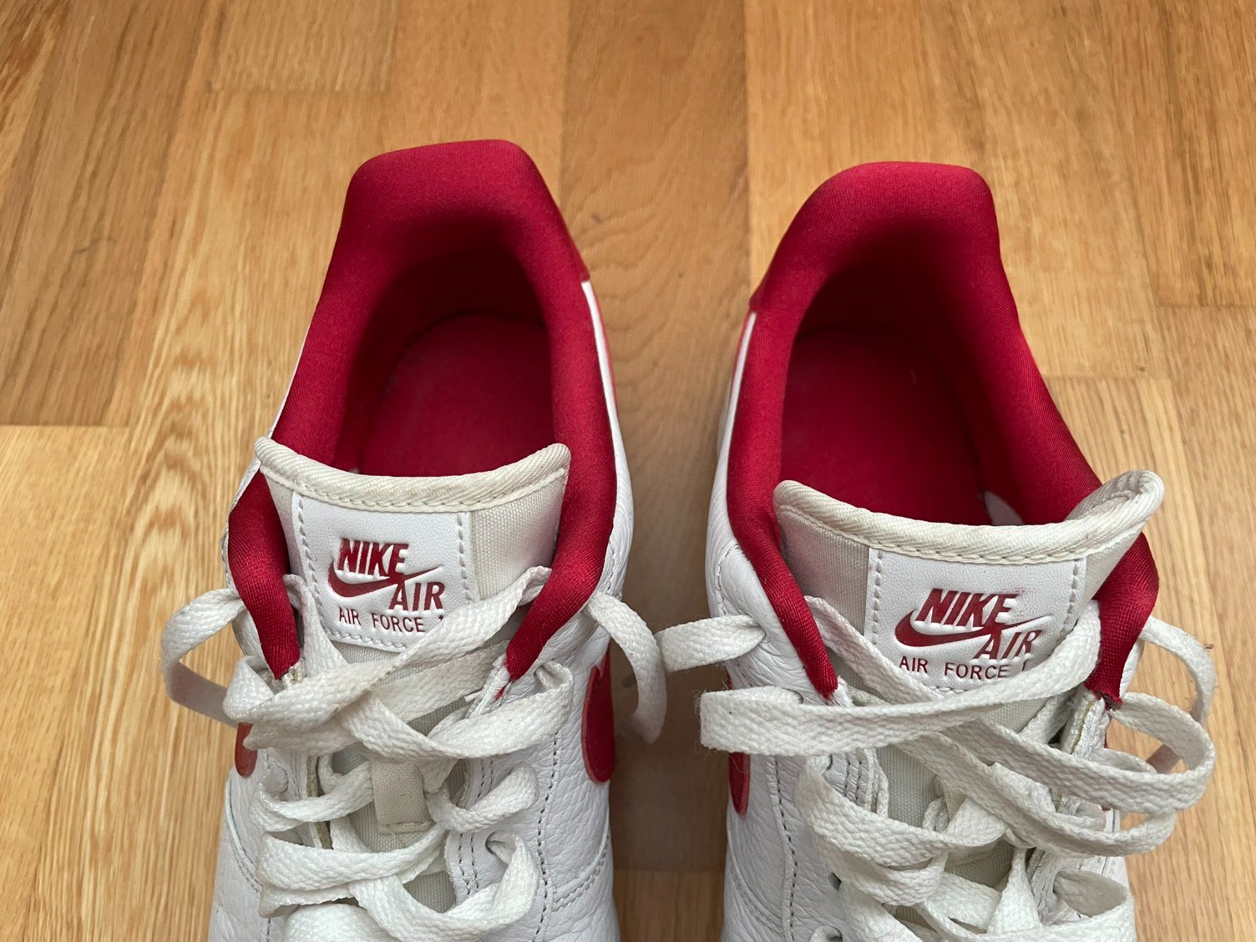 Nike Scarpe da uomo: Nike Air Force 1 weiss/rot Gr. 42.5 – Usato da Zürich venduto da Florexus 3