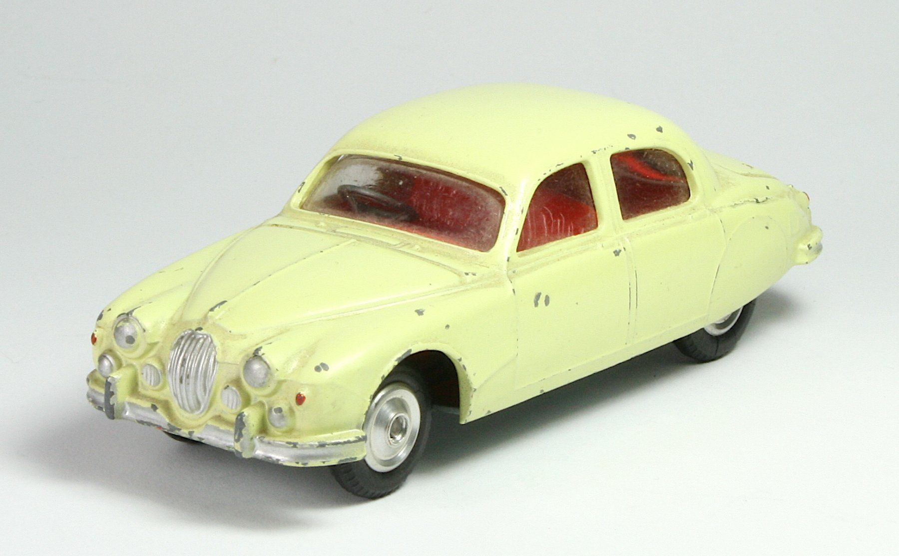 Corgi Toys Modellini d'auto: Corgi Toys, Jaguar 2.4 Litre – Usato da Elsau venduto da Peekay8 3