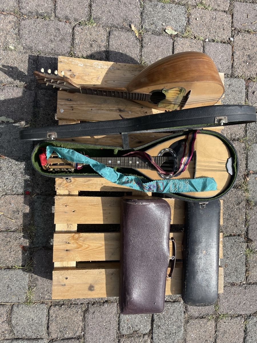Musikinstrumente: Klarinetten mit Koffer und Mandolinen  – Gebraucht aus Wallisellen von KersP_22 7