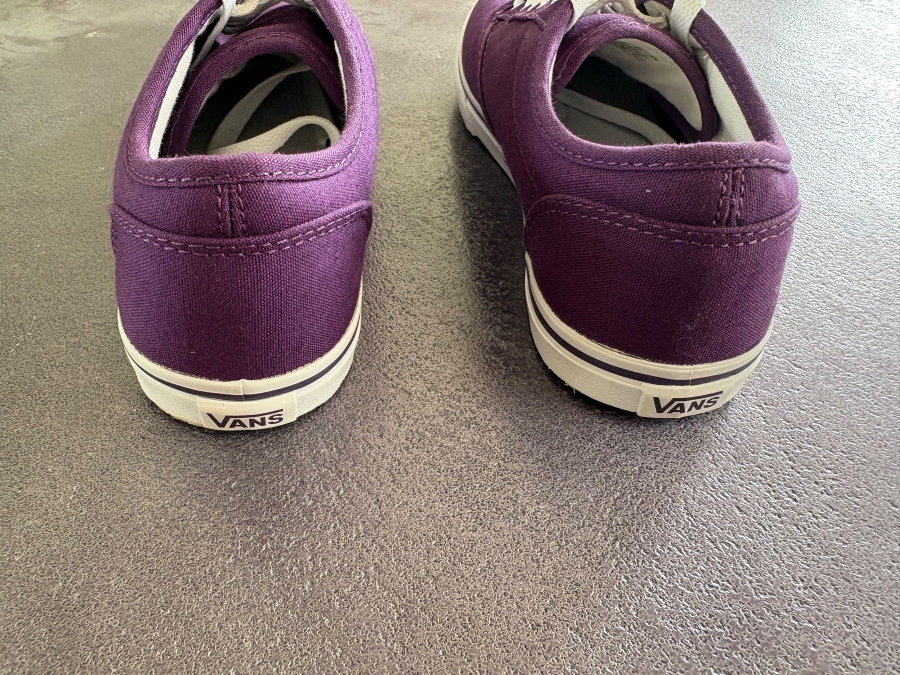 Vans Scarpe da donna: Damen Sneakers Vans Lila Grösse 37 – Usato da Flawil venduto da HeisseReifen 5