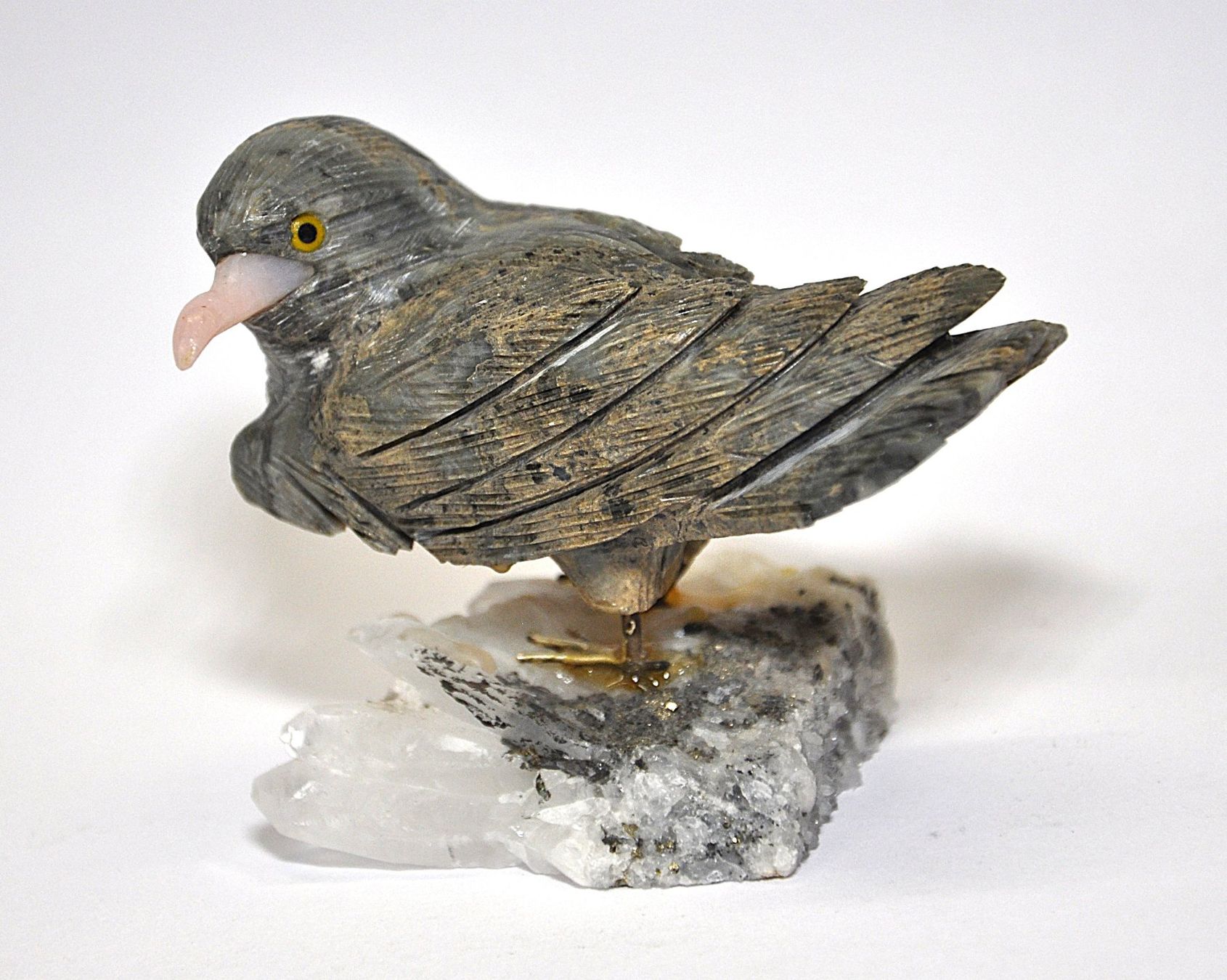 Mineralien & Heilsteine: Vogel geschnitzt aus Mineralien – Neu (gemäss Beschreibung) aus Grabs von Fadenquarz 1