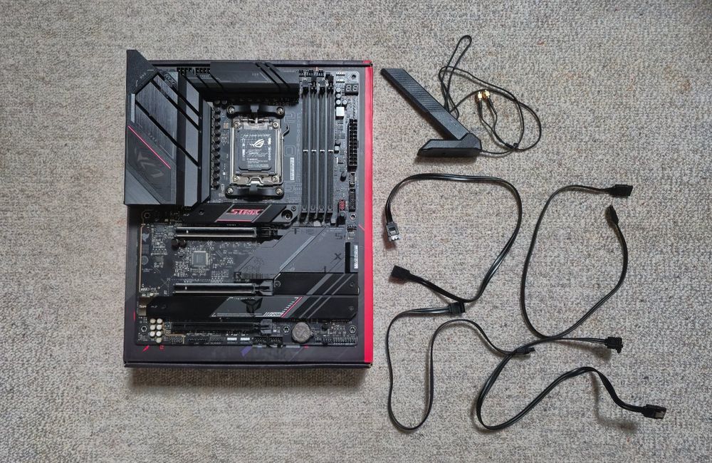 ASUS ROG STRIX B650E-E GAMING WIFI (Gebraucht) in Chancy für CHF 2 ...