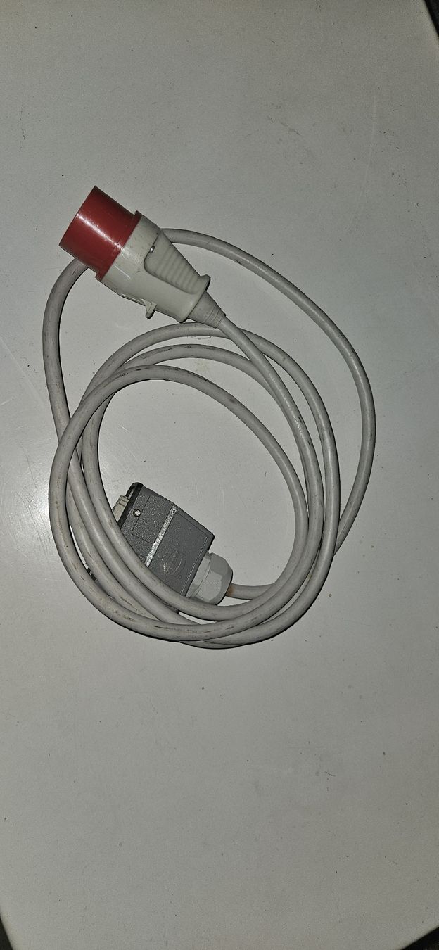 Cavi: CEE 5 Pol Stecker auf Harting Stecker 16 Pol – Usato da Schwellbrunn venduto da chr_9cpp 1